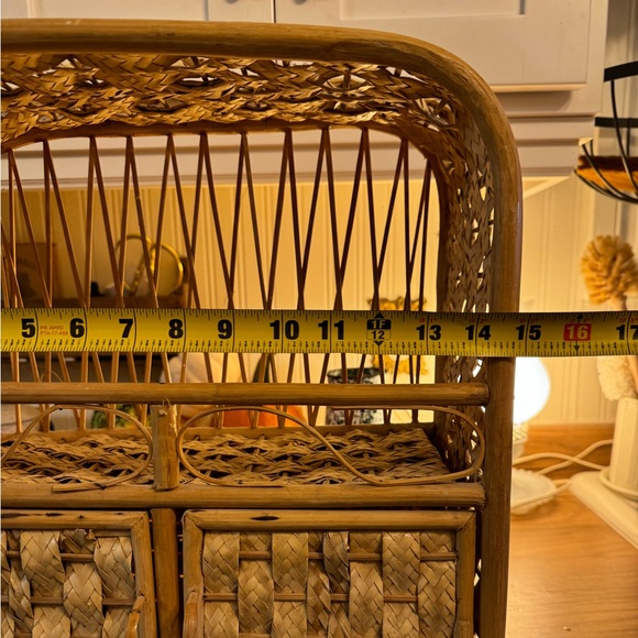 Wicker shelf/cupboard - Picture 3 of 5